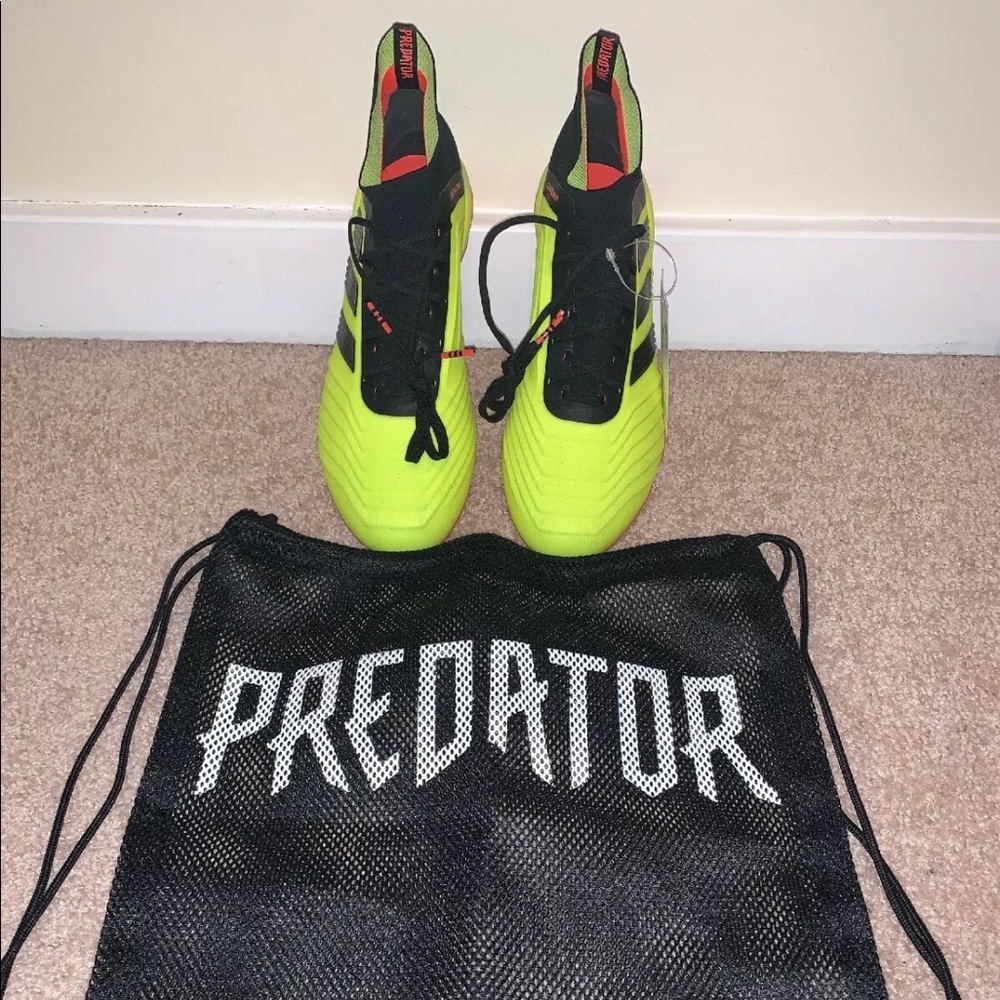 ADIDAS PREDATOR 18.1 FG SOCCER CLEATS MEN'S